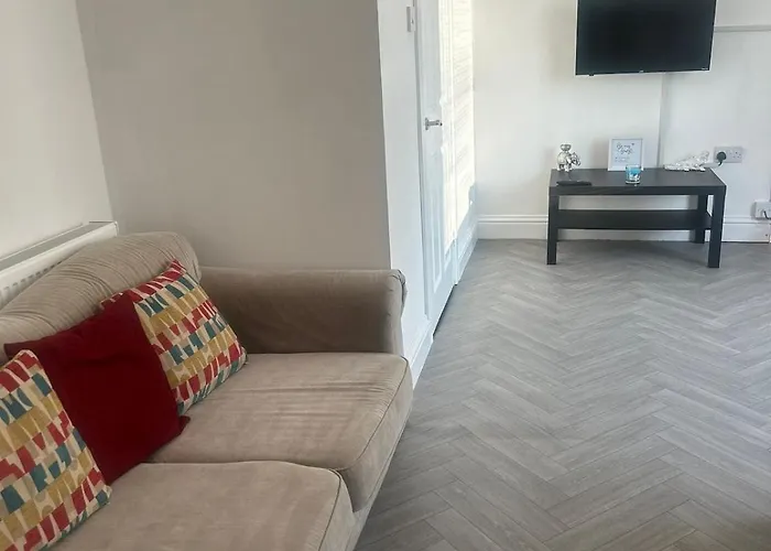 Brand New Room Grosvenor Suites 1